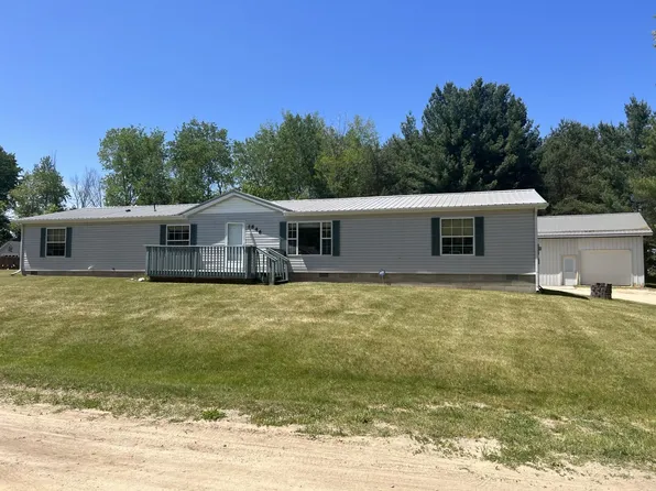 646 George St, Clare, MI 48617
