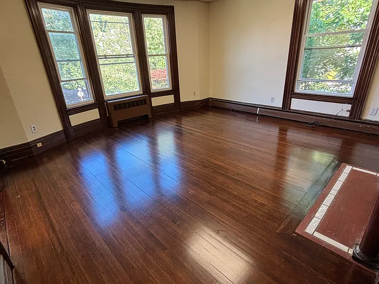 190 Broad St #2 — Photo 6