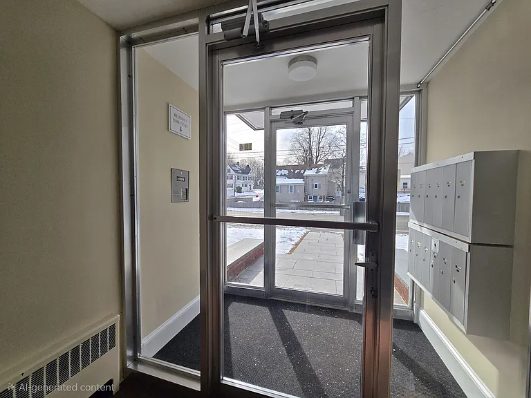 194 Lincoln St #4 — Photo 15