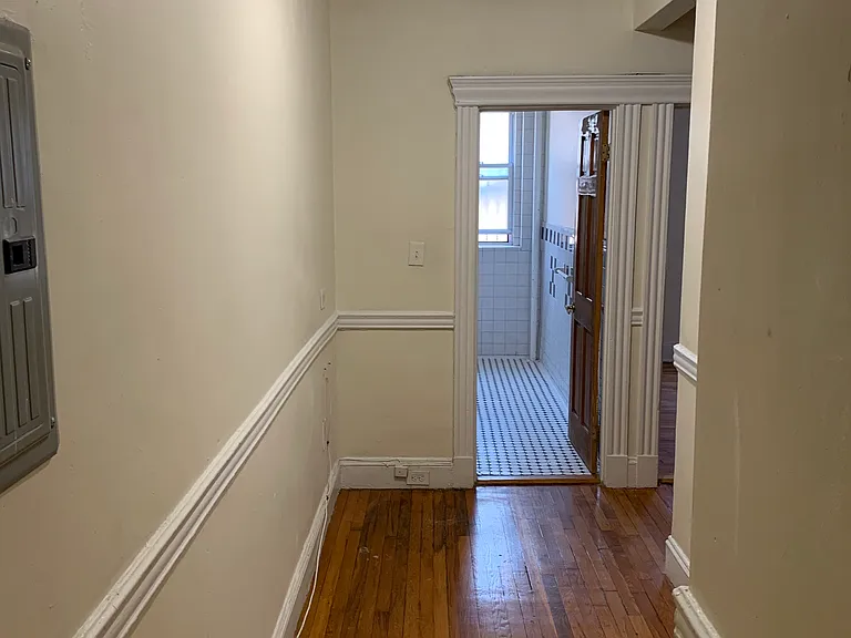 360 Riverway #6 — Photo 2