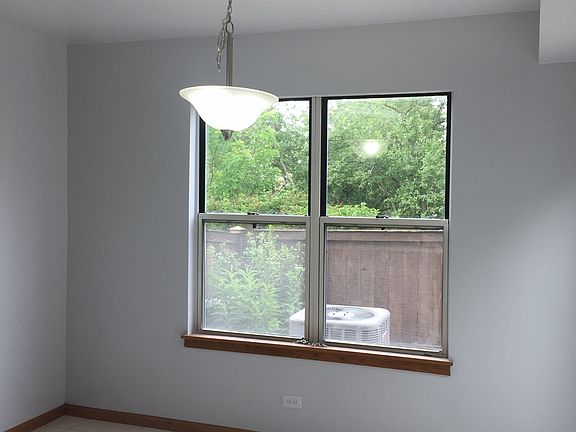 4th image of 103 White Pine Dr