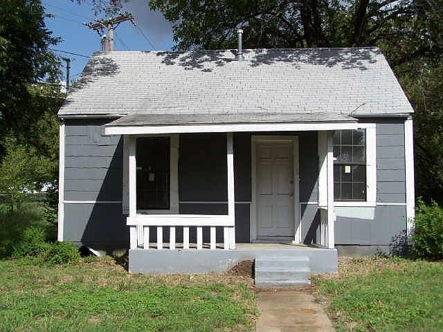 1st image of 1203 Waweenoc Ave