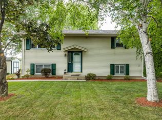 22 Trilane Dr, Nya, MN 55397