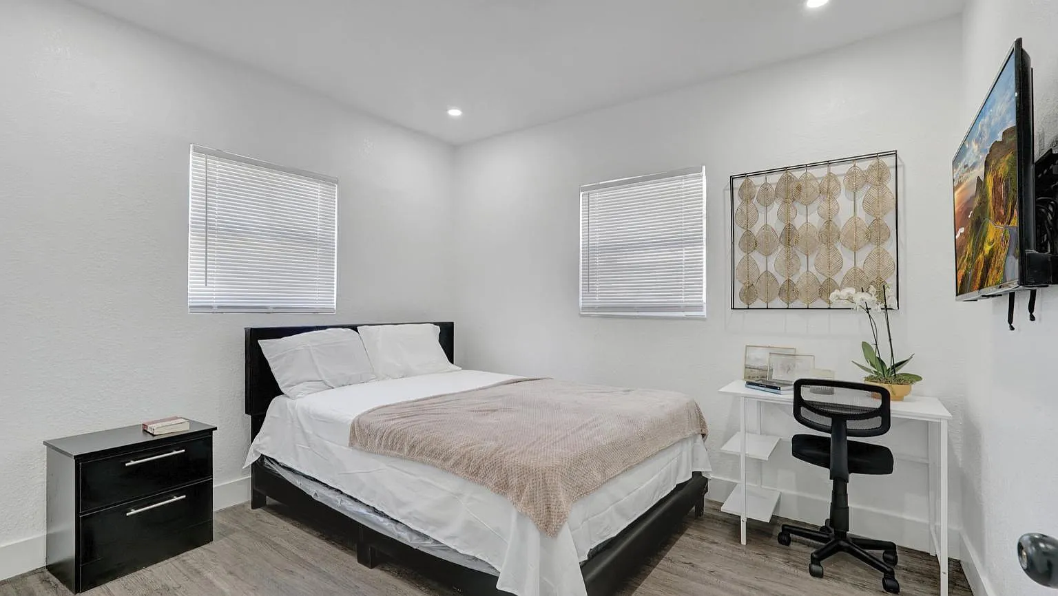 4 bed, 4.0 bath, 2661 sqft, $1,191 — Photo 4