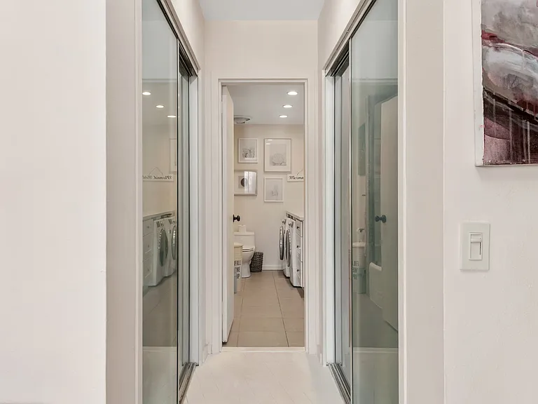 7250 Franklin Ave #903 — Photo 14