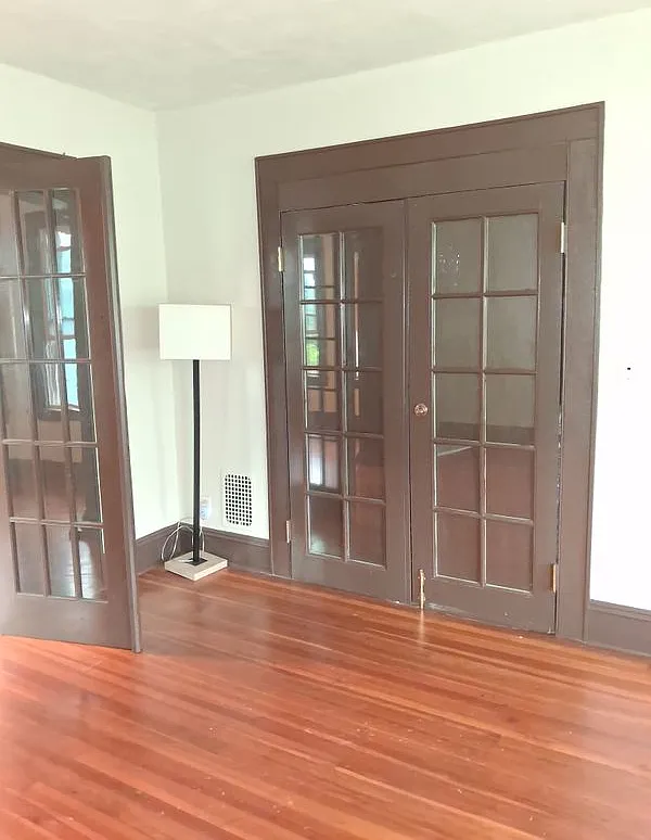3 bed, 1.0 bath, 1000 sqft, $1,850 — Photo 1