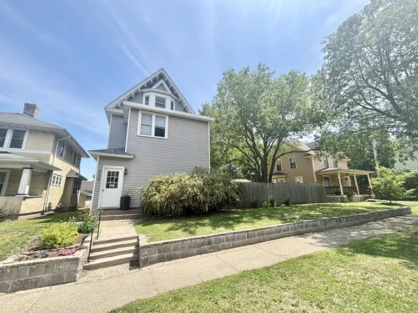 228 Victoria St N, Saint Paul, MN 55104