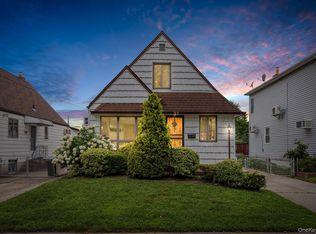 8140 268th St, Glen Oaks, NY 11004