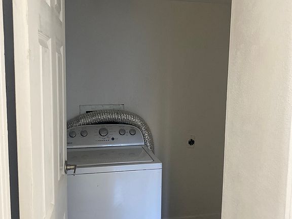 5th image of 15202 E Hampden Cir