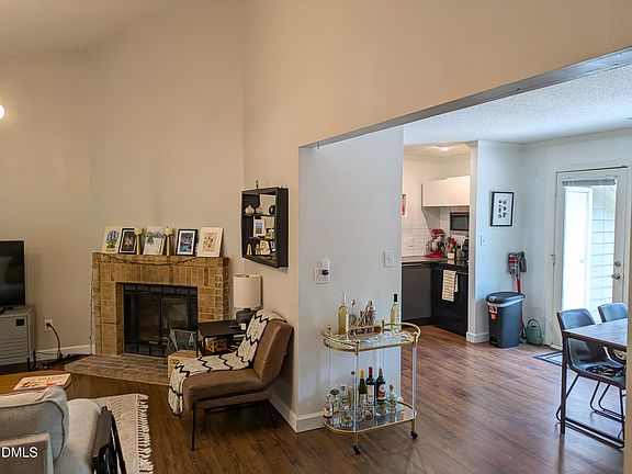 4th image of 200 W Woodcroft Pkwy APT 52B