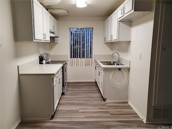 3rd image of 14561 Del Amo Ave