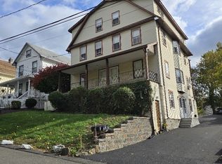 144 Pine St APT D, Greenwich, CT 06830