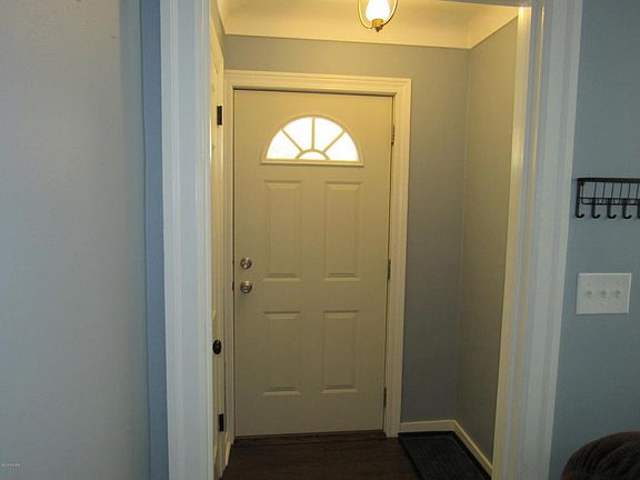 4th image of 1017 Kelsey St NE