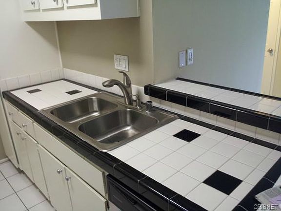 5th image of 20134 Leadwell St Unit 234