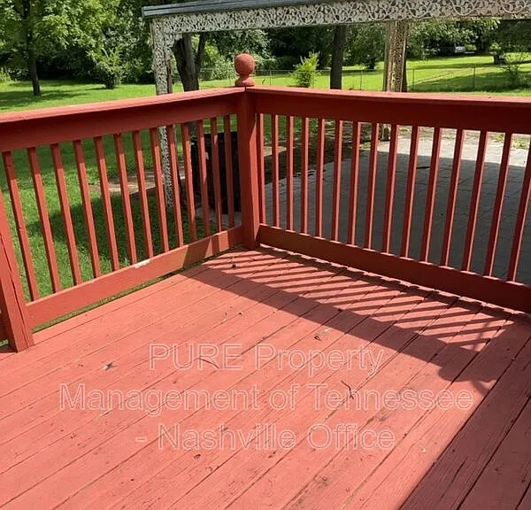 3912 Hydesdale Ln — Photo 5