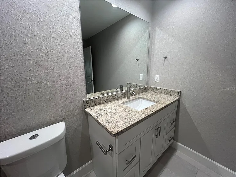 12073 Henley Ave — Photo 29