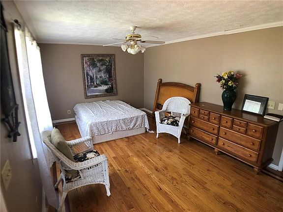 5th image of 2433 Swanson Ct NE