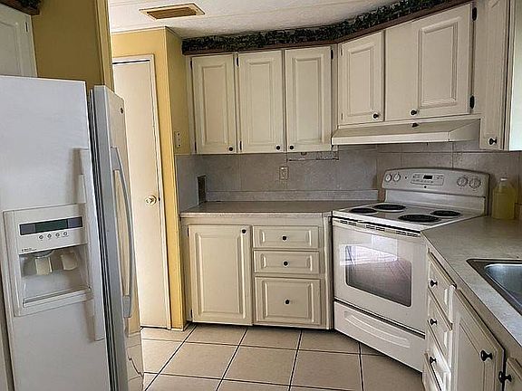 3rd image of 153 Bonny Shores Dr #153