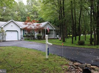 41 Larch Ln, Albrightsville, PA 18210