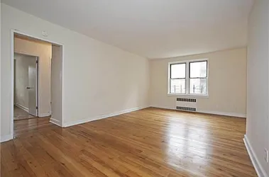 Rented by City Prime Commercial Realty 