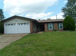 503 Coach Light Ln, Hazelwood, MO 63042