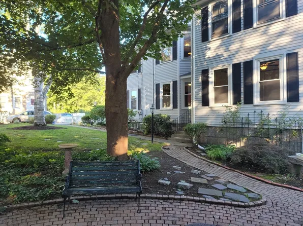 40 Mount Pleasant St Floor 1, Woburn, MA 01801