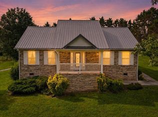 819 Island Ford Rd, Jacksboro, TN 37757