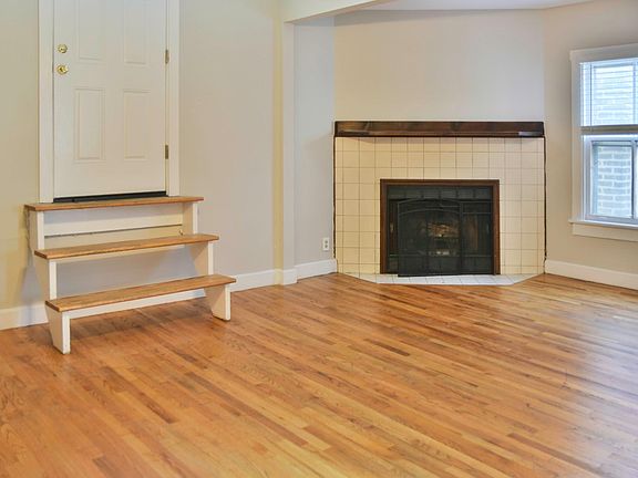 4th image of 3006 N Sheffield Ave APT 3F
