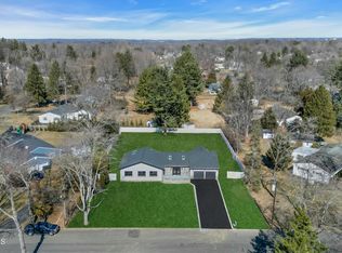 11 Kent Pl, Tinton Falls, NJ 07724