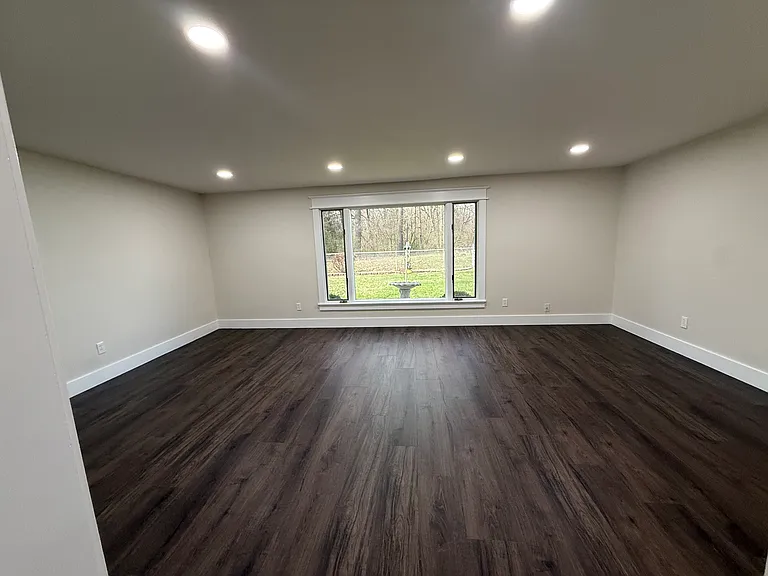 705 Saint Paul Ln — Photo 16