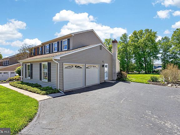 3rd image of 2159 Alexander Dr W