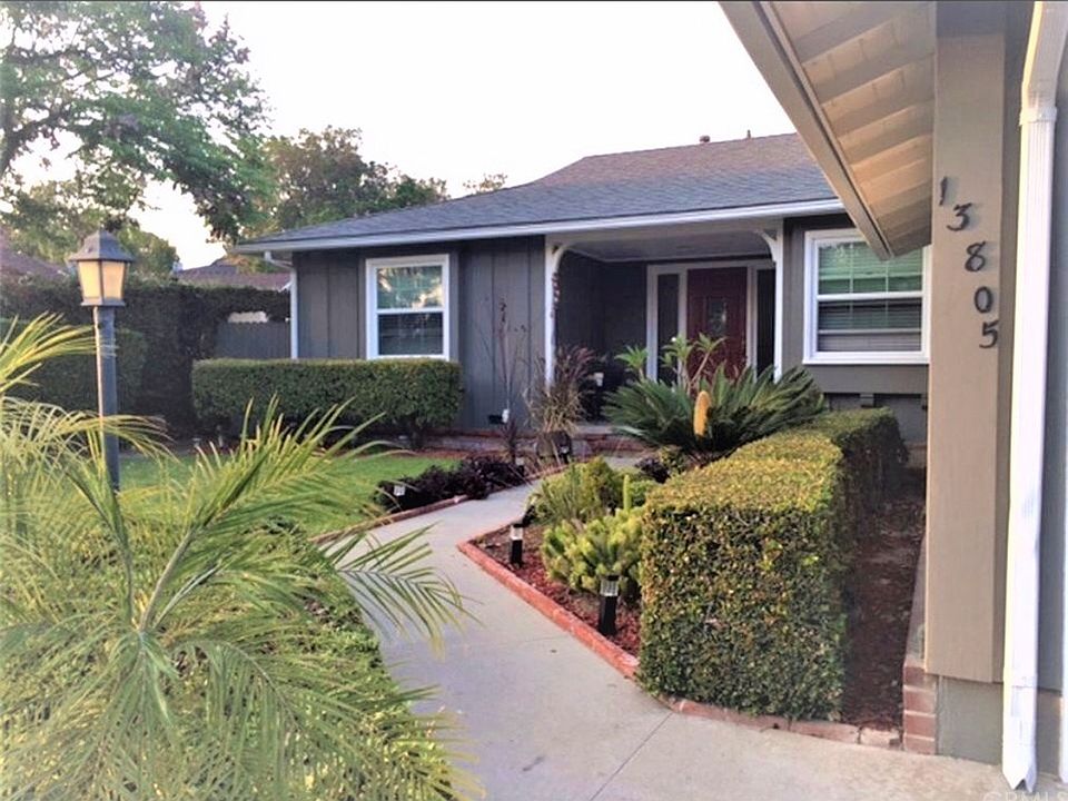 2nd image of 13805 Mar Vista St
