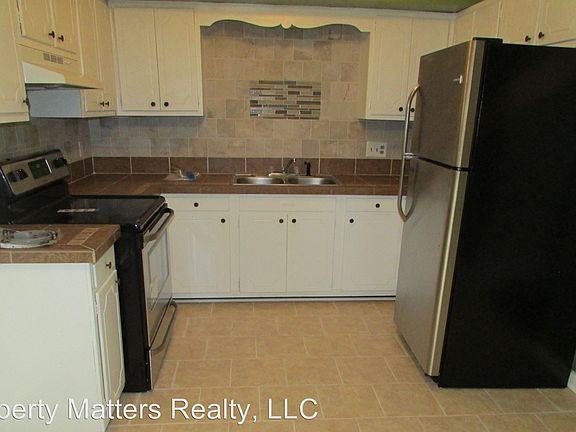 4th image of 407 S Chester St APT 1