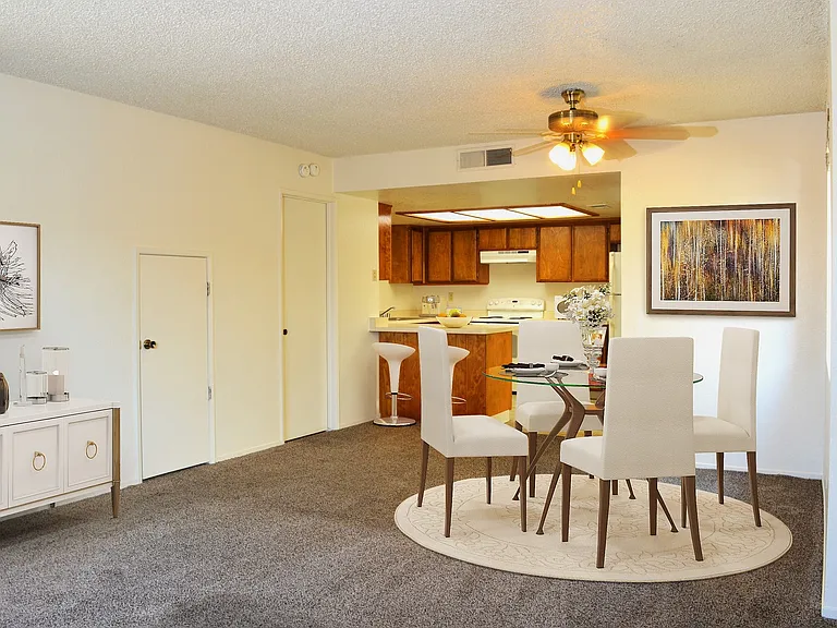 Panorama Pines Apartments — Photo 16