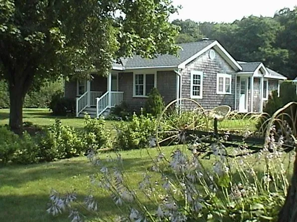 (undisclosed Address), Aquebogue, NY 11931