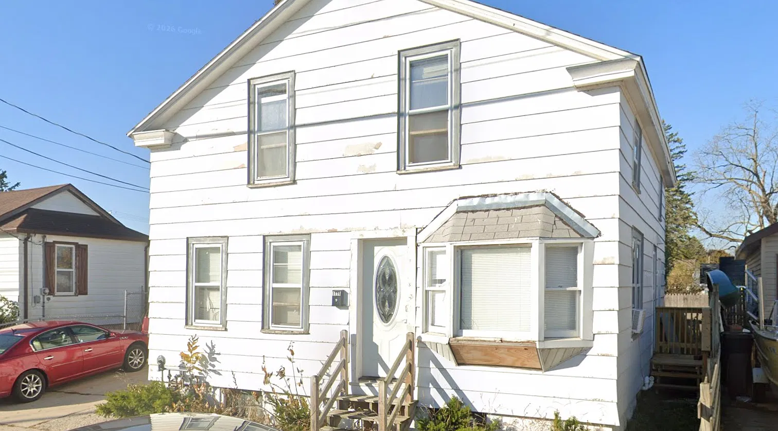 2 bed, $950 — Photo 1