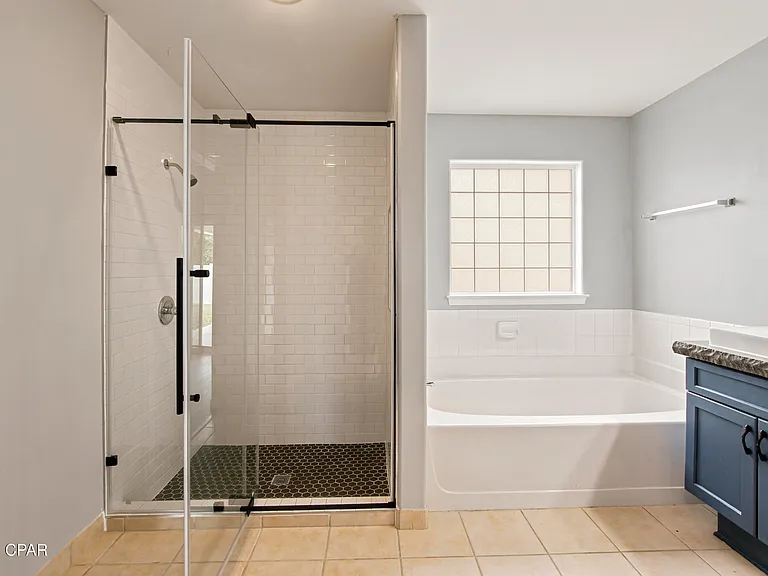 211 Biltmore Pl — Photo 23