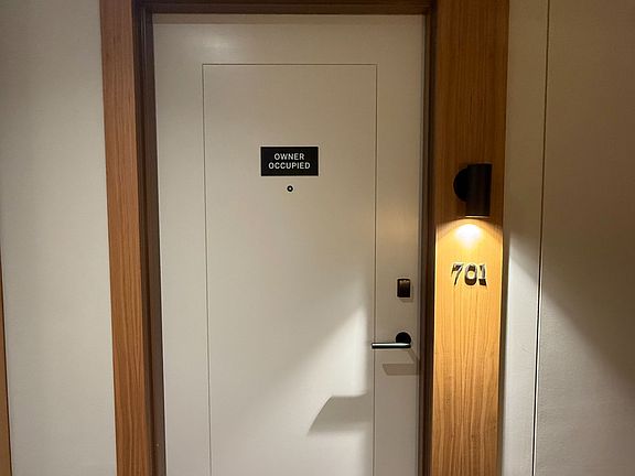 2nd image of 560 Rideau St #701