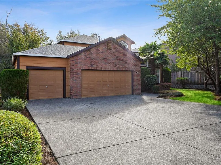 24275 SE 1st Pl — Photo 37