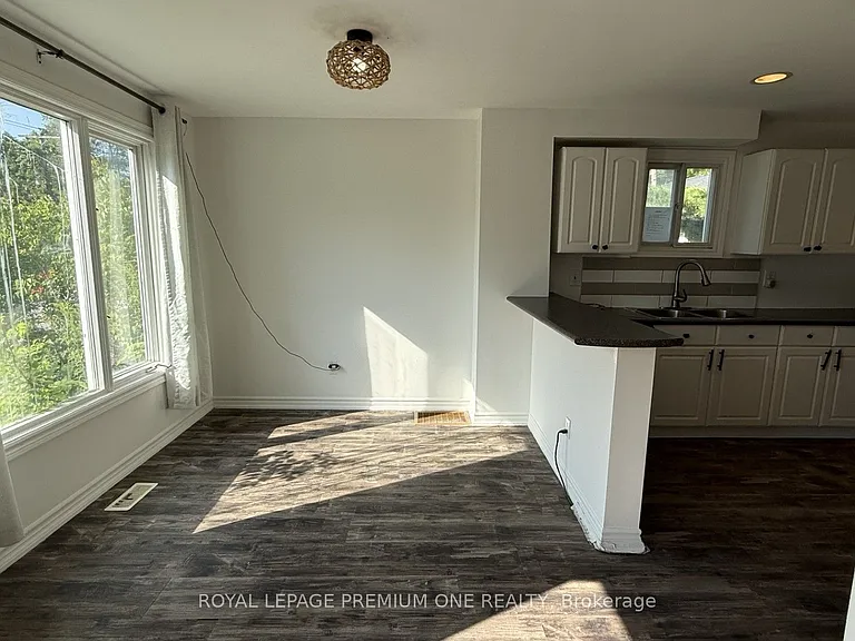 512 Mosley St #WHOLE HOUSE — Photo 22