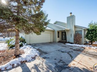 3031 SW Arrowhead Rd, Topeka, KS 66614