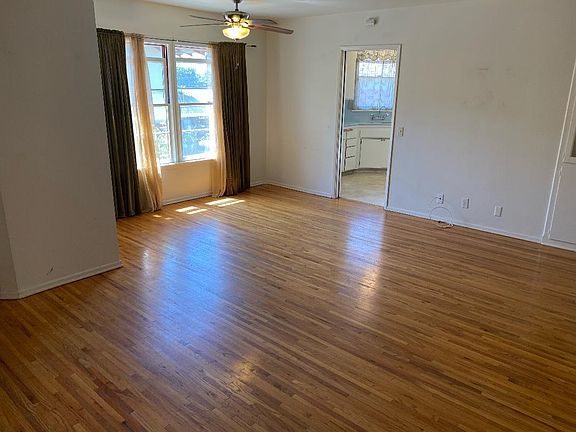 3rd image of 3757 Inglewood Blvd