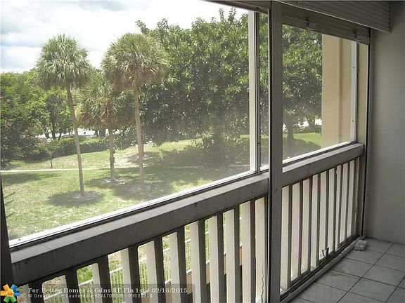 3rd image of 6921 Environ Blvd APT 3N