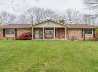 1115 Peavine Rd, Crossville, TN 38571