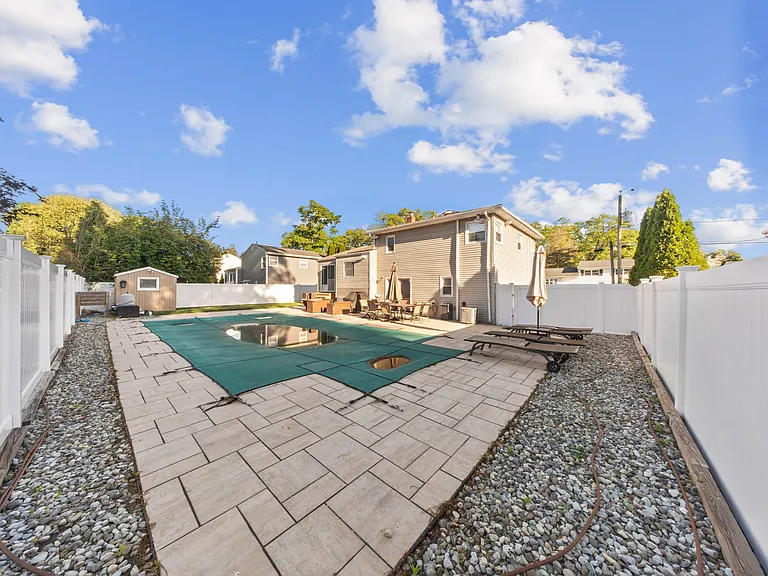62 Sycamore Rd — Photo 37