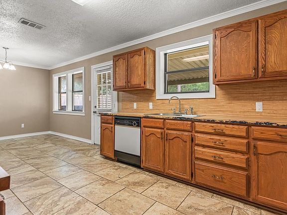 5th image of 2902 Greenhills Dr