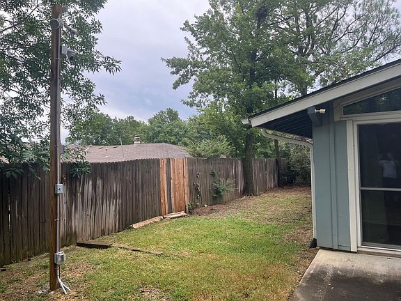 5th image of 4812 Brookline Dr