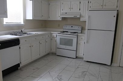 3rd image of 113 Acacia Ct #2