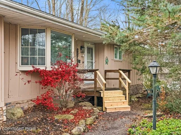 128 Winding Hill Rd, Pocono Pines, PA 18350