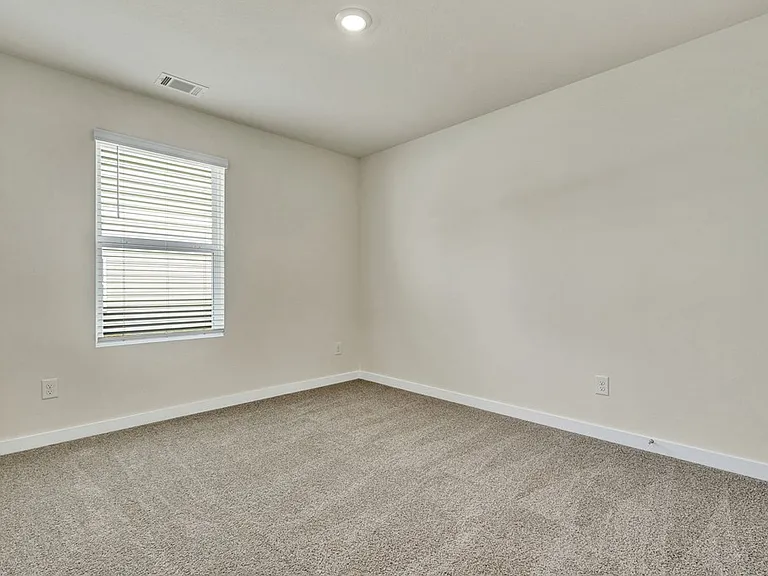 576 Fox Den Cir — Photo 17